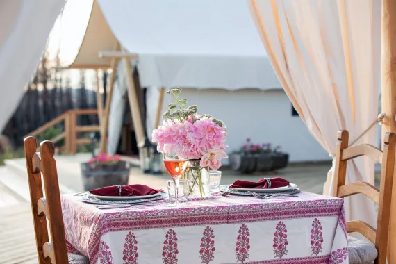 Perfection in the Wild. Ultra-private, tailor-made retreats. 5-star off-grid experiences such as open-air fine dining at Siwash Lake luxury lodge and wilderness resort